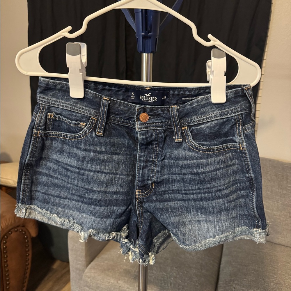 Hollister Women's high rise vintage shorts
